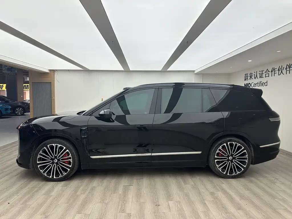 NIO ES8 2026 мест Executive