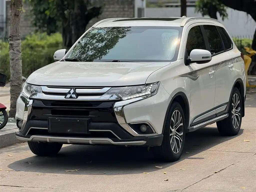 Mitsubishi Outlander 2018