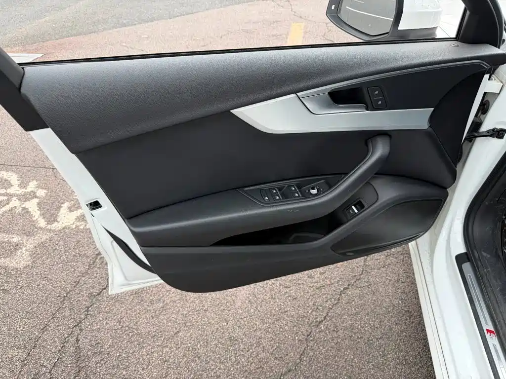Audi A4L — миниатюра 6
