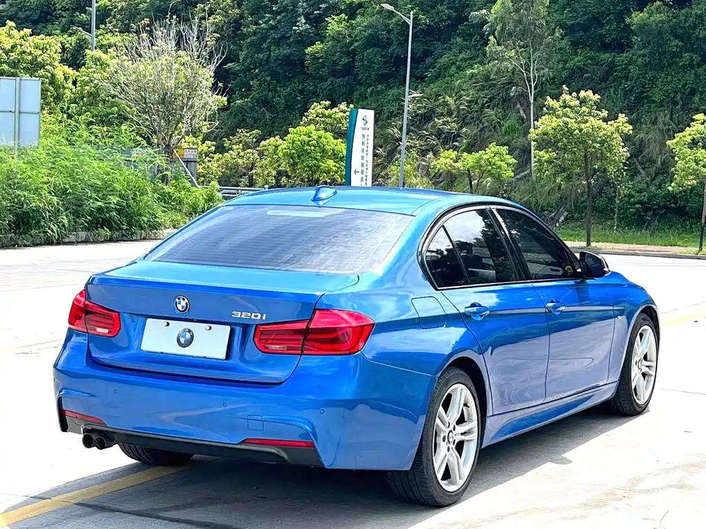 BMW 3 Series — миниатюра 2