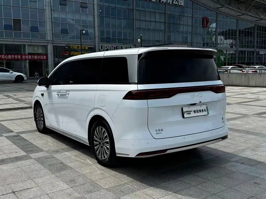 BYD Xia — миниатюра 4
