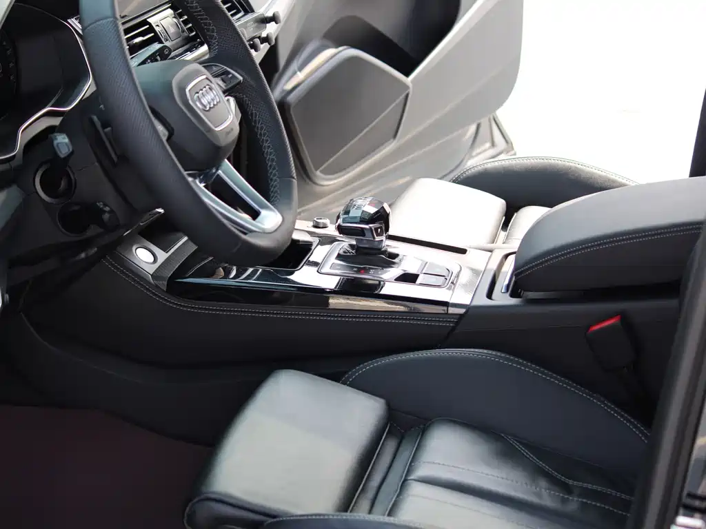 Audi Q5L — миниатюра 5
