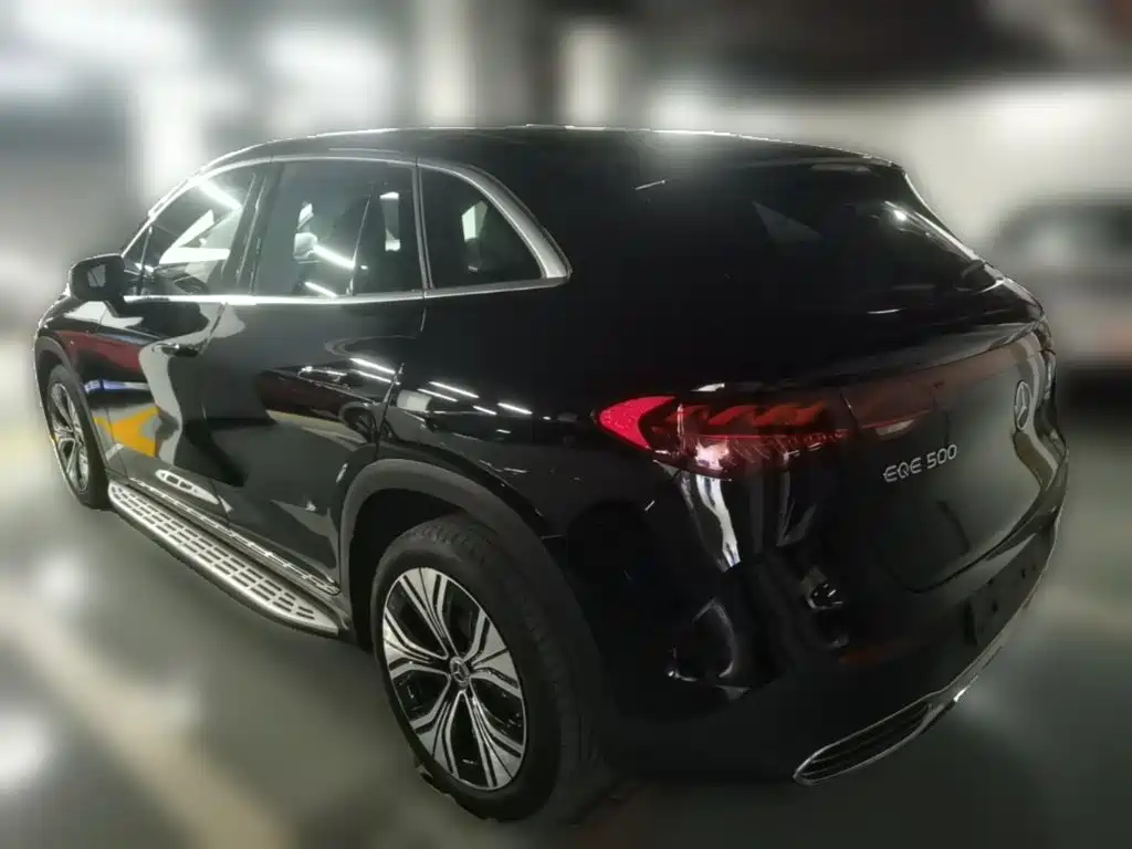 Mercedes-Benz EQE SUV — миниатюра 7