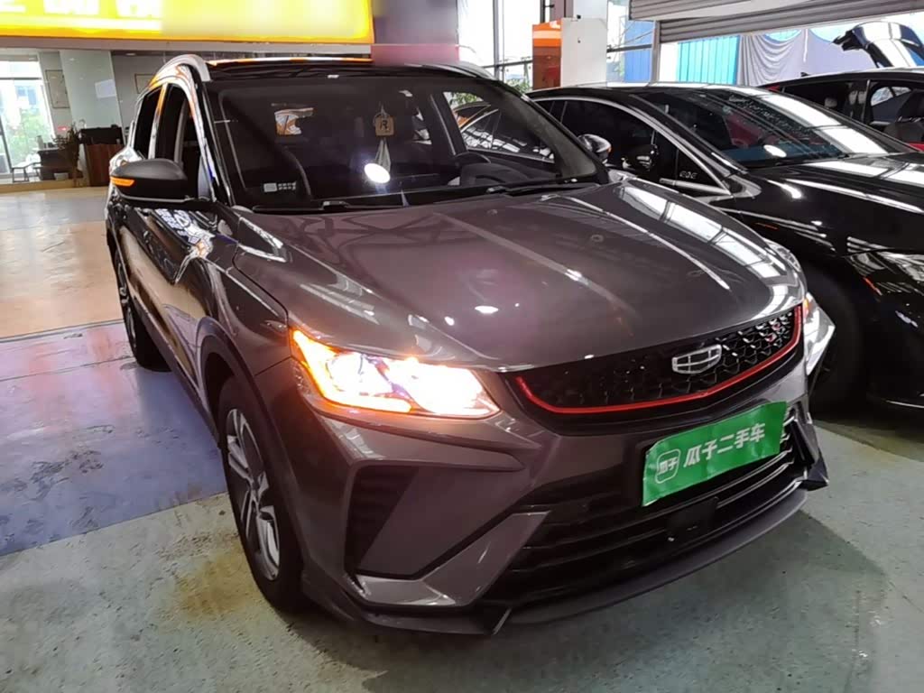 Geely Binyue 1.4 л 2022 г. Серебристо-серый, пробег 49000 км
