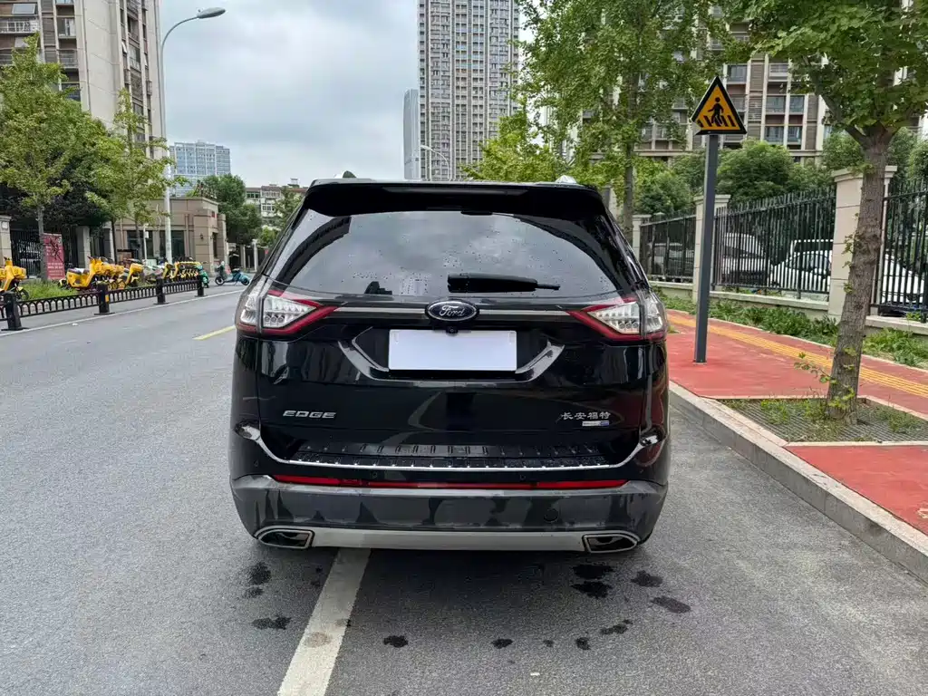 Ford Edge — миниатюра 4