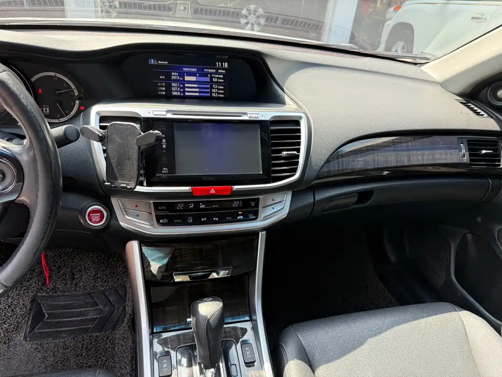 Honda Accord — миниатюра 6