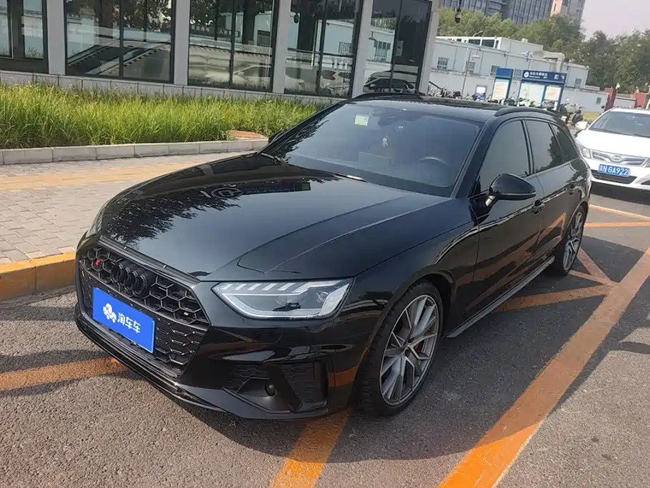Audi S4