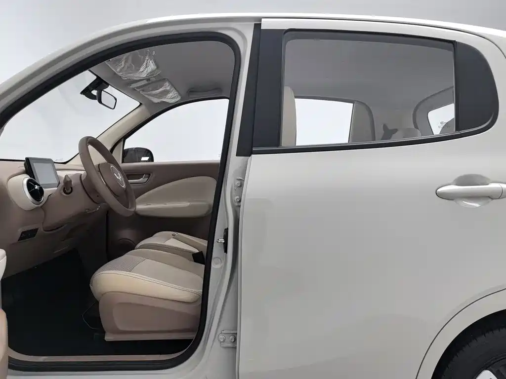 Wuling MINIEV — миниатюра 10