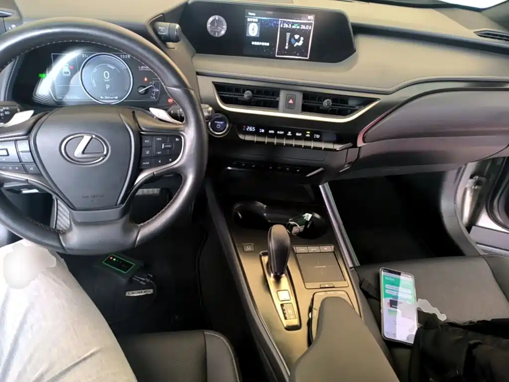 Lexus UX New Energy — миниатюра 10