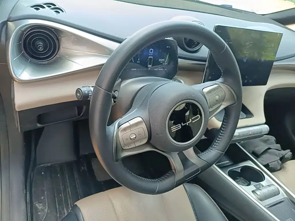 BYD Dolphin — миниатюра 11