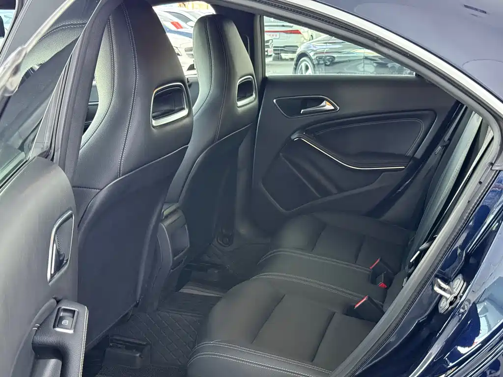 Mercedes-Benz CLA 2018 CLA 200 Fashion
