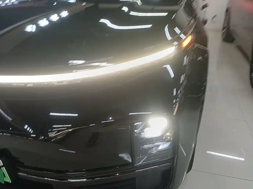 Li Auto Li L8 — миниатюра 24
