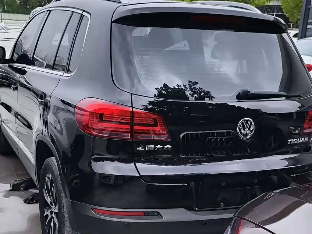 Volkswagen Tiguan 2015 1.8TSI AT Luxury