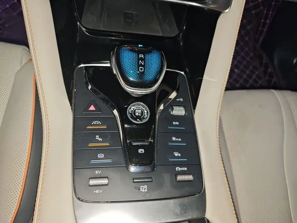 BYD PLUS New Energy — миниатюра 7