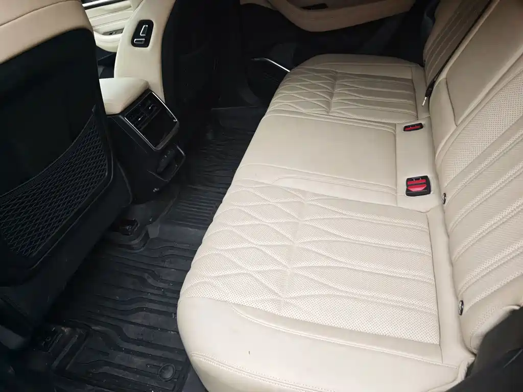 Geely Xingyue L — миниатюра 11