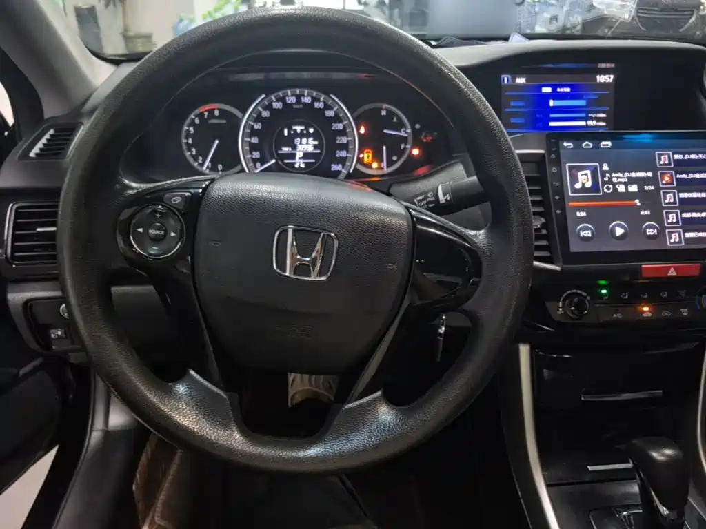 Honda Accord — миниатюра 11