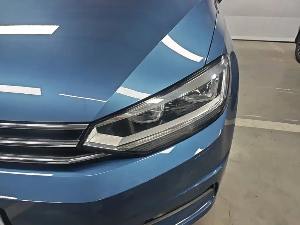 Volkswagen Touran — миниатюра 24
