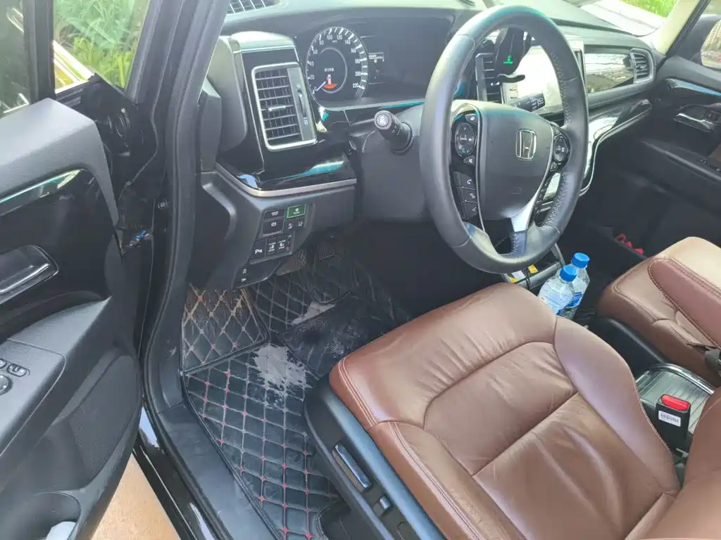 Honda Elysion — миниатюра 17