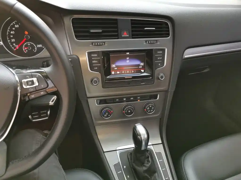 Volkswagen Golf — миниатюра 13