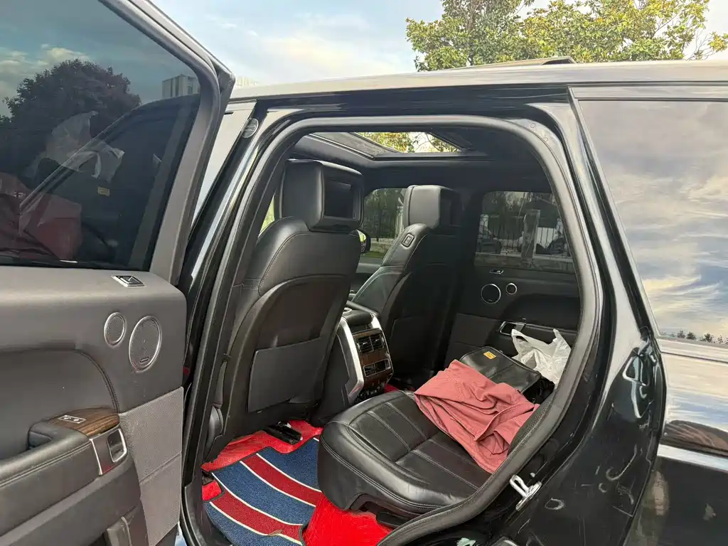 Land Rover Sport PHEV — миниатюра 5