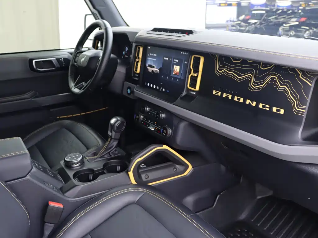 Ford Bronco — миниатюра 9