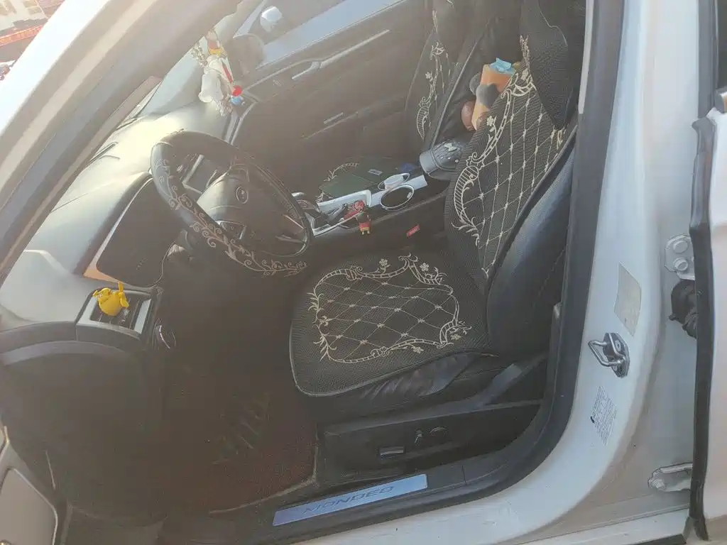 Ford Mondeo — миниатюра 11