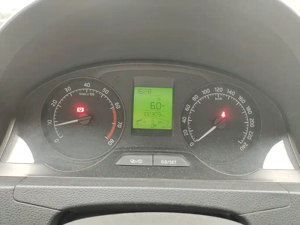 Skoda Rapid — миниатюра 12