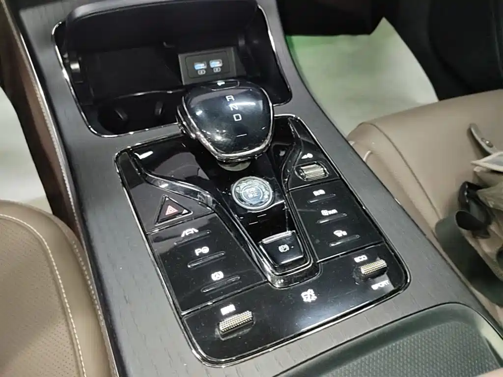 BYD Han — миниатюра 14