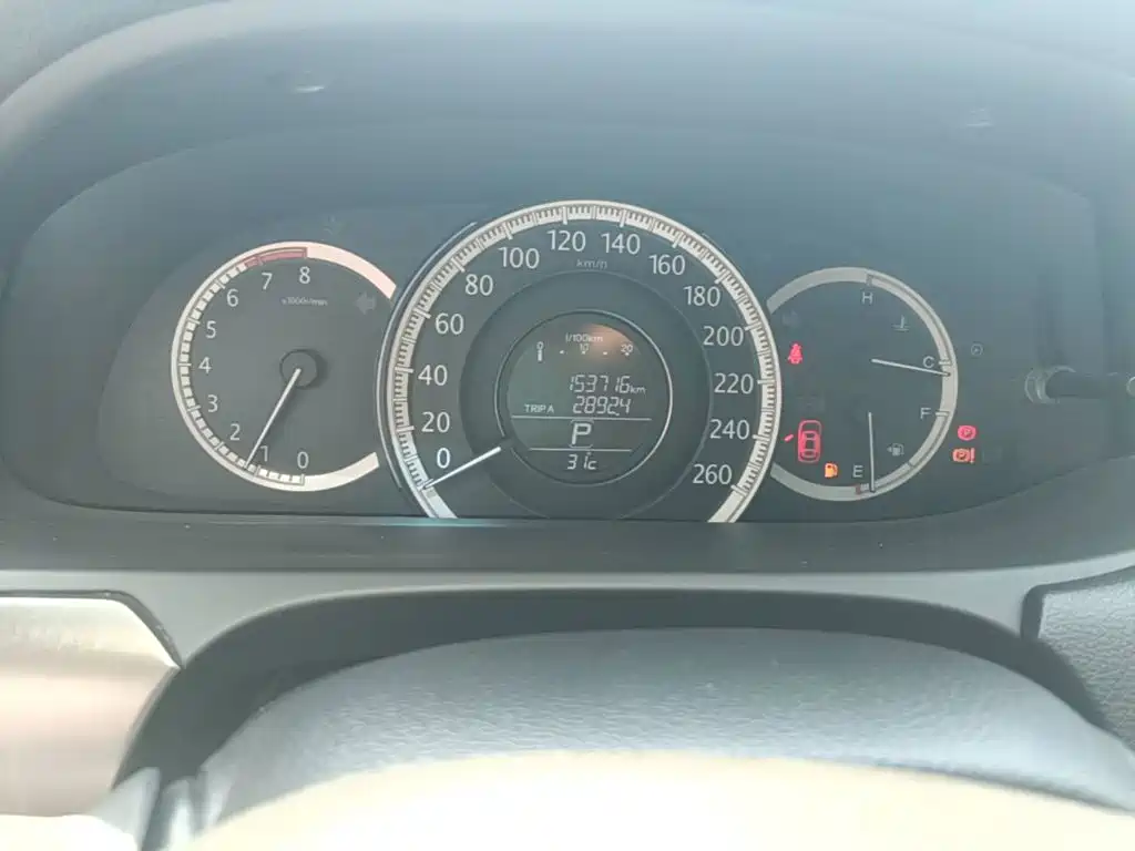 Honda Accord — миниатюра 12