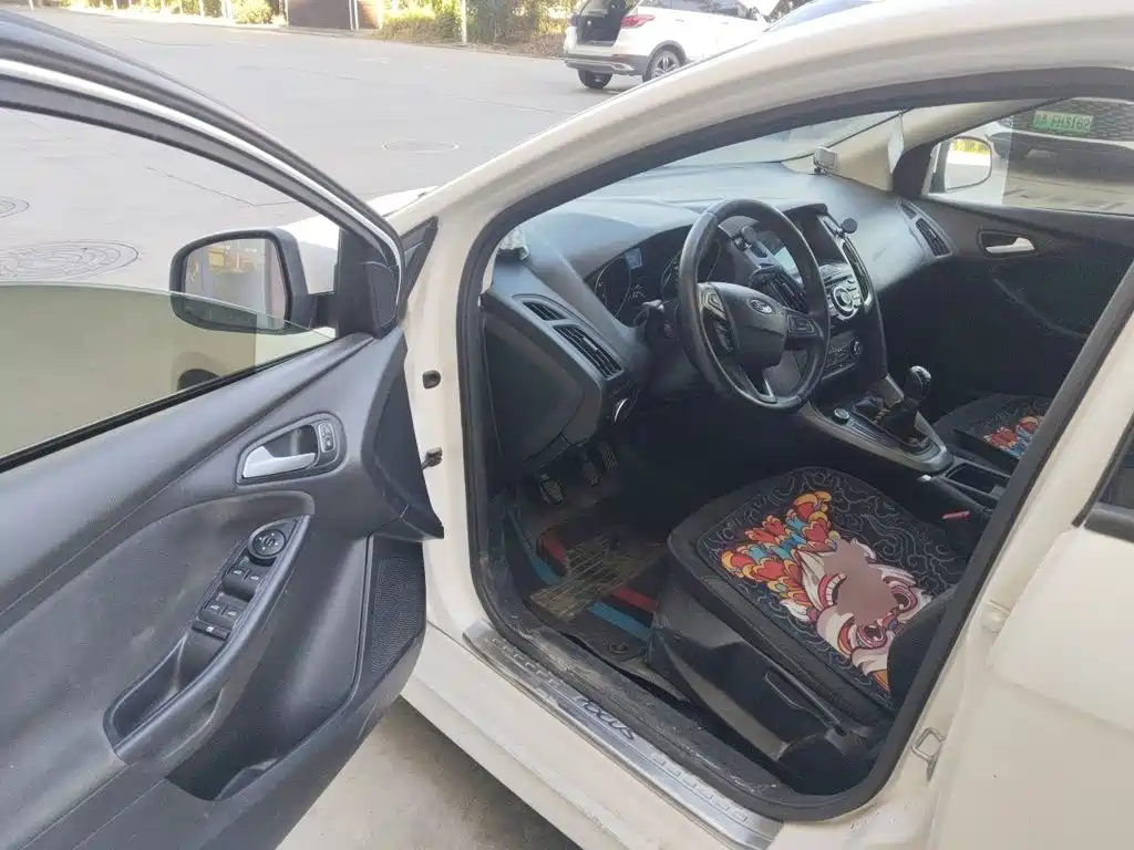 Ford Focus — миниатюра 12