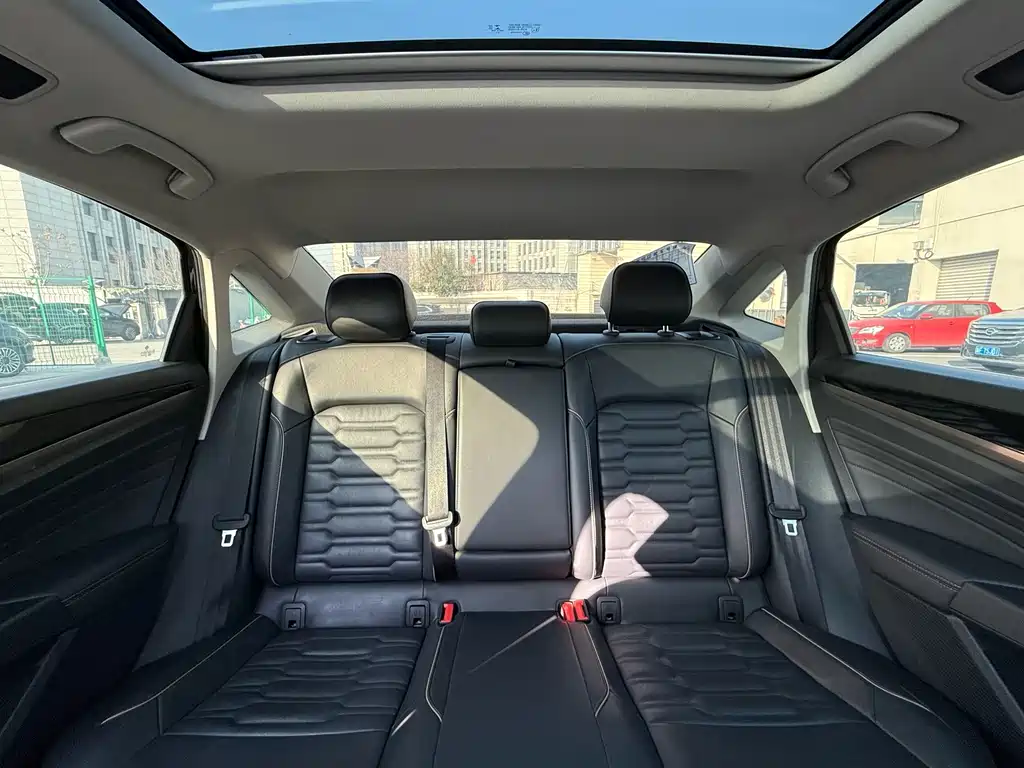 Volkswagen Passat — миниатюра 15