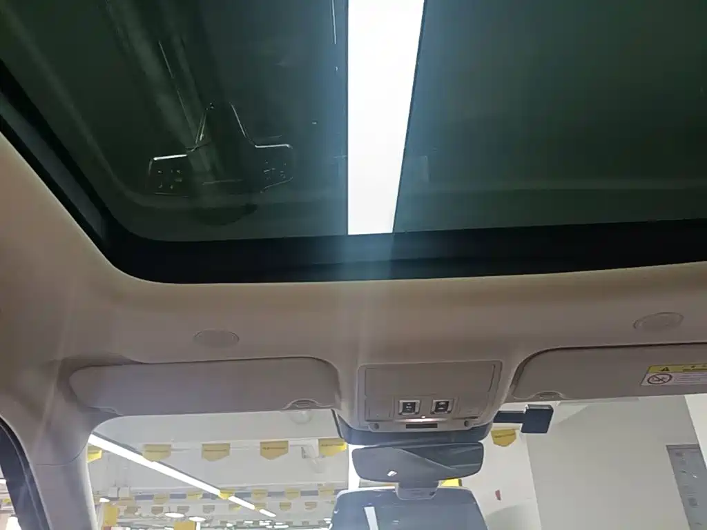 Land Rover Evoque — миниатюра 18