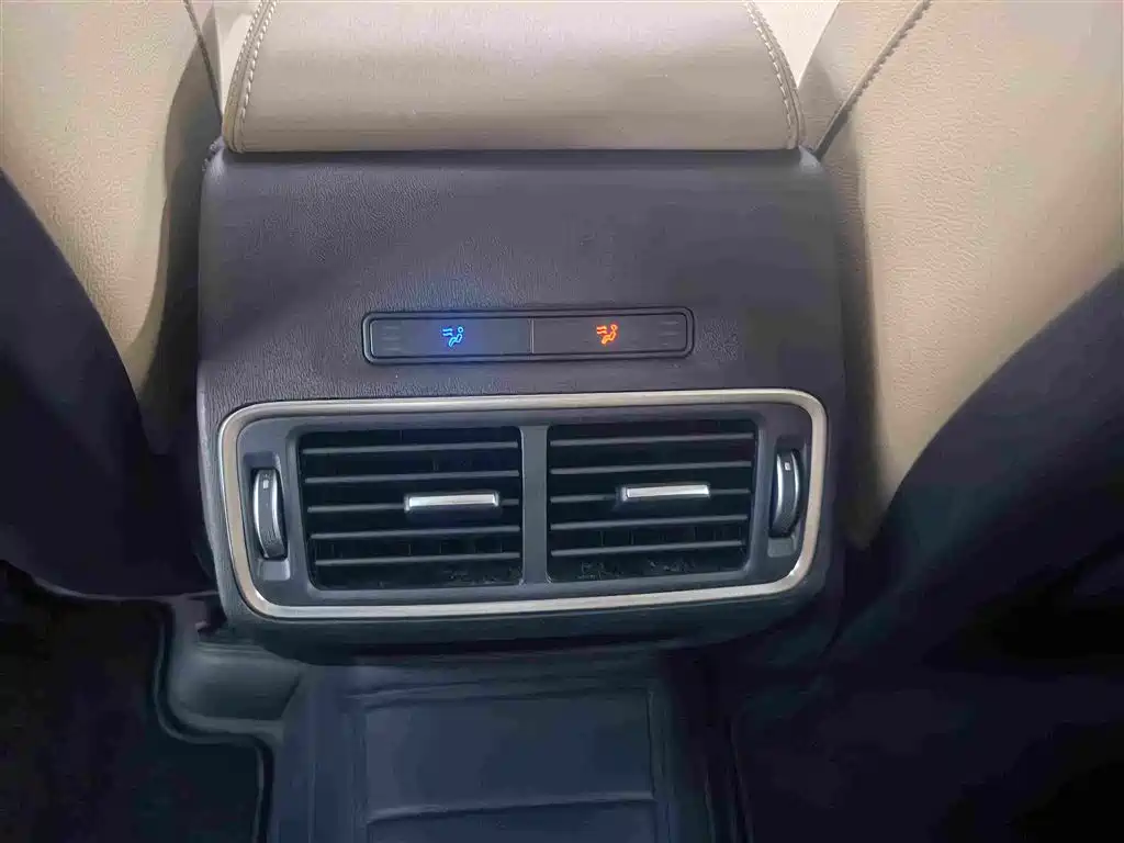Land Rover Discovery Sport — миниатюра 15