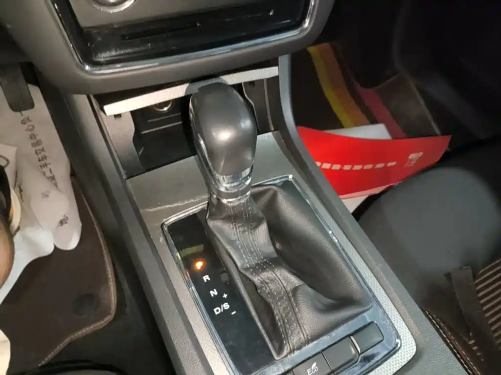 Roewe i6 Classic — миниатюра 14