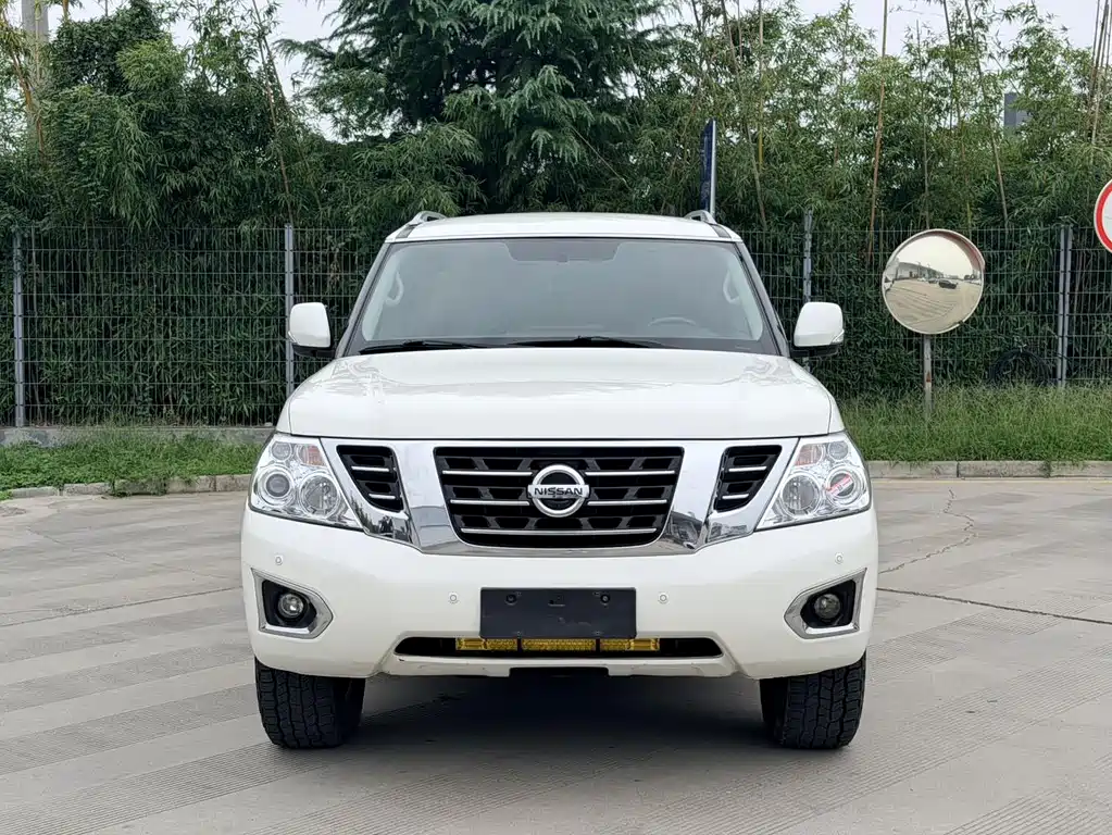 Nissan Patrol — миниатюра 4