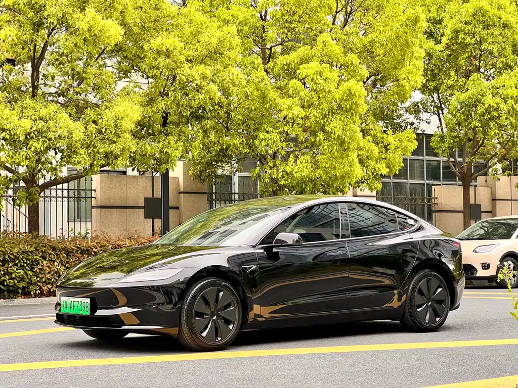 Tesla Model 3 2026