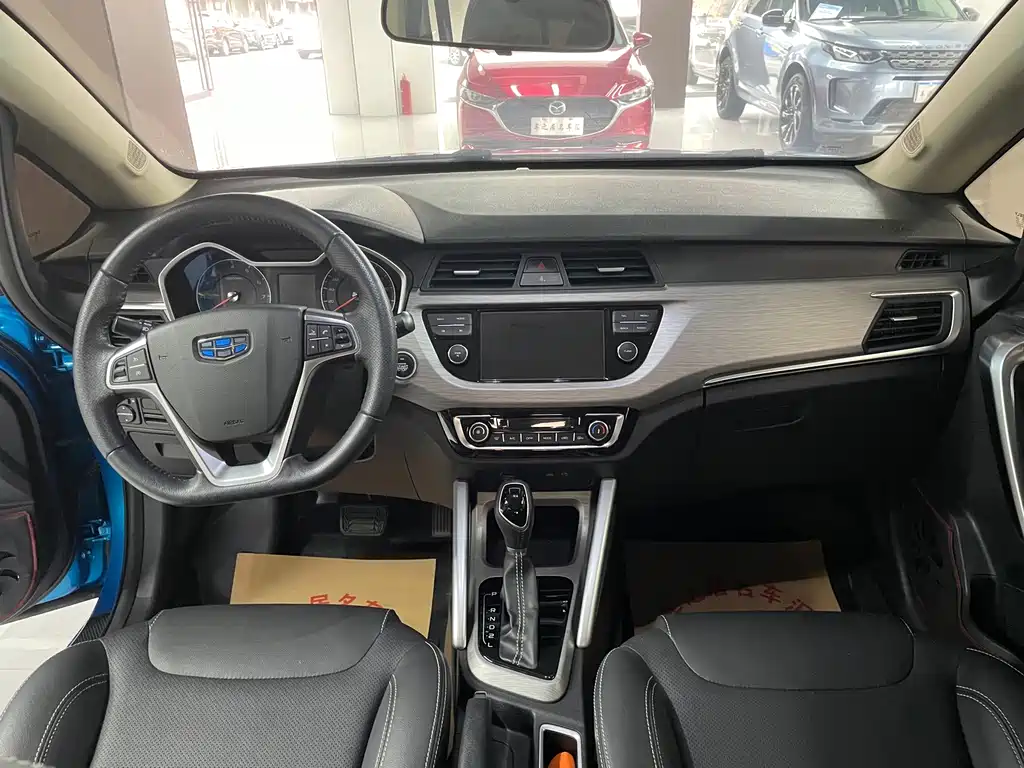 Geely Vision X3 — миниатюра 7