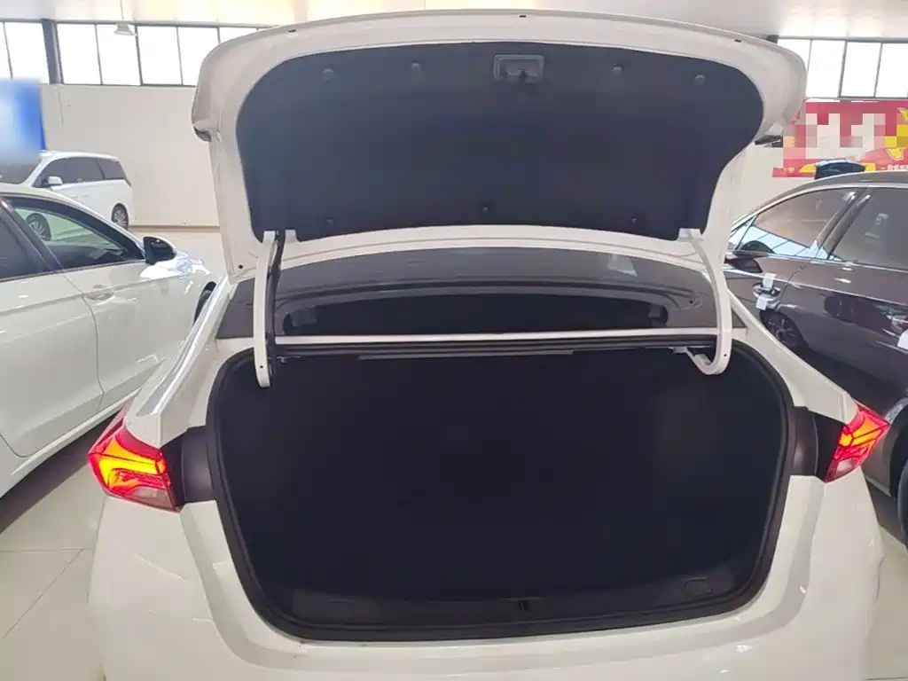 Buick Verano — миниатюра 19