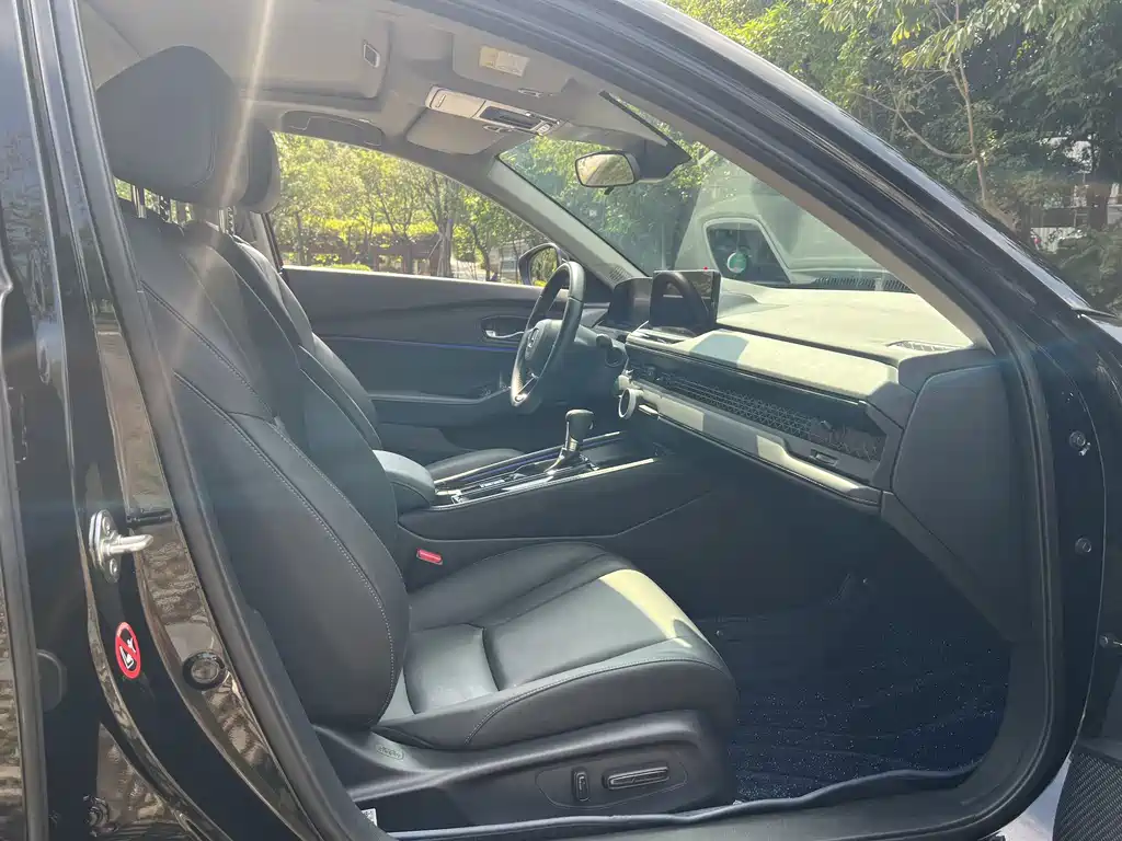 Honda Accord — миниатюра 8