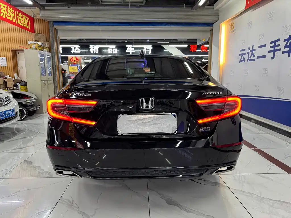 Honda Accord — миниатюра 7