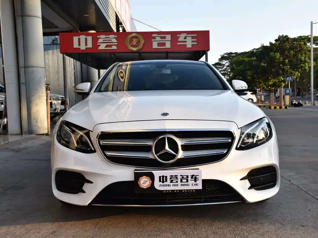 Mercedes-Benz E-Class — миниатюра 2