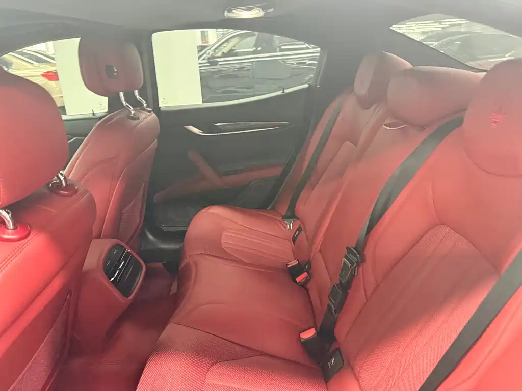 Maserati Ghibli — миниатюра 8