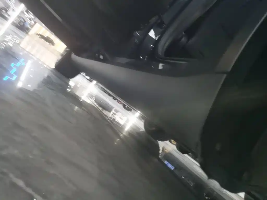 Tesla Model Y — миниатюра 22