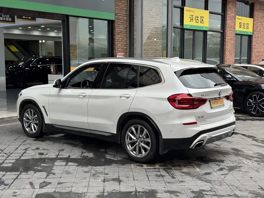 BMW X3 — миниатюра 7