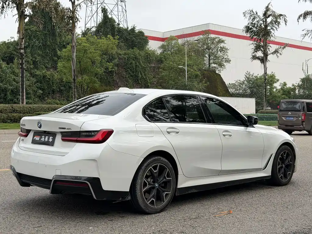 BMW i3 — миниатюра 13