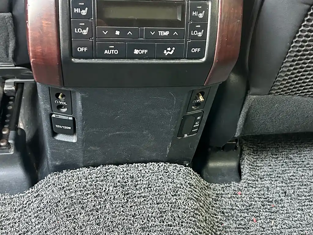 Toyota Prado — миниатюра 11