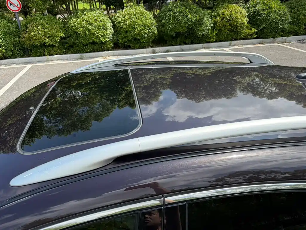 Infiniti QX70 — миниатюра 22