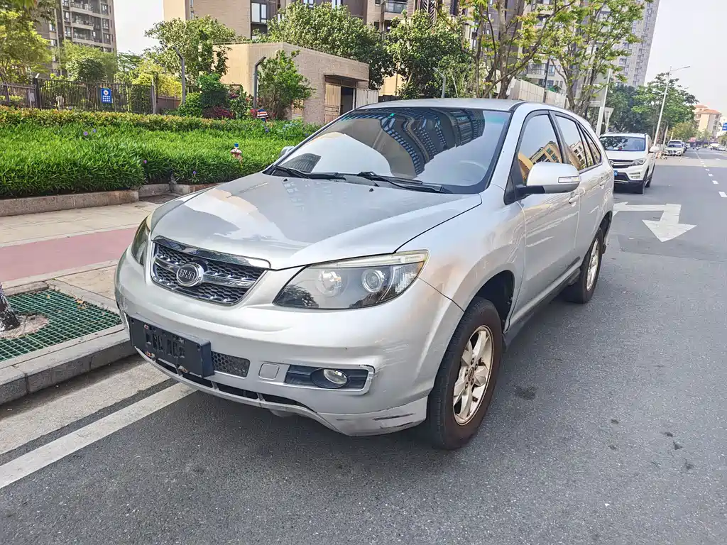 Byd S6 2015