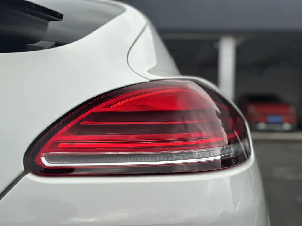 Porsche Panamera — миниатюра 5