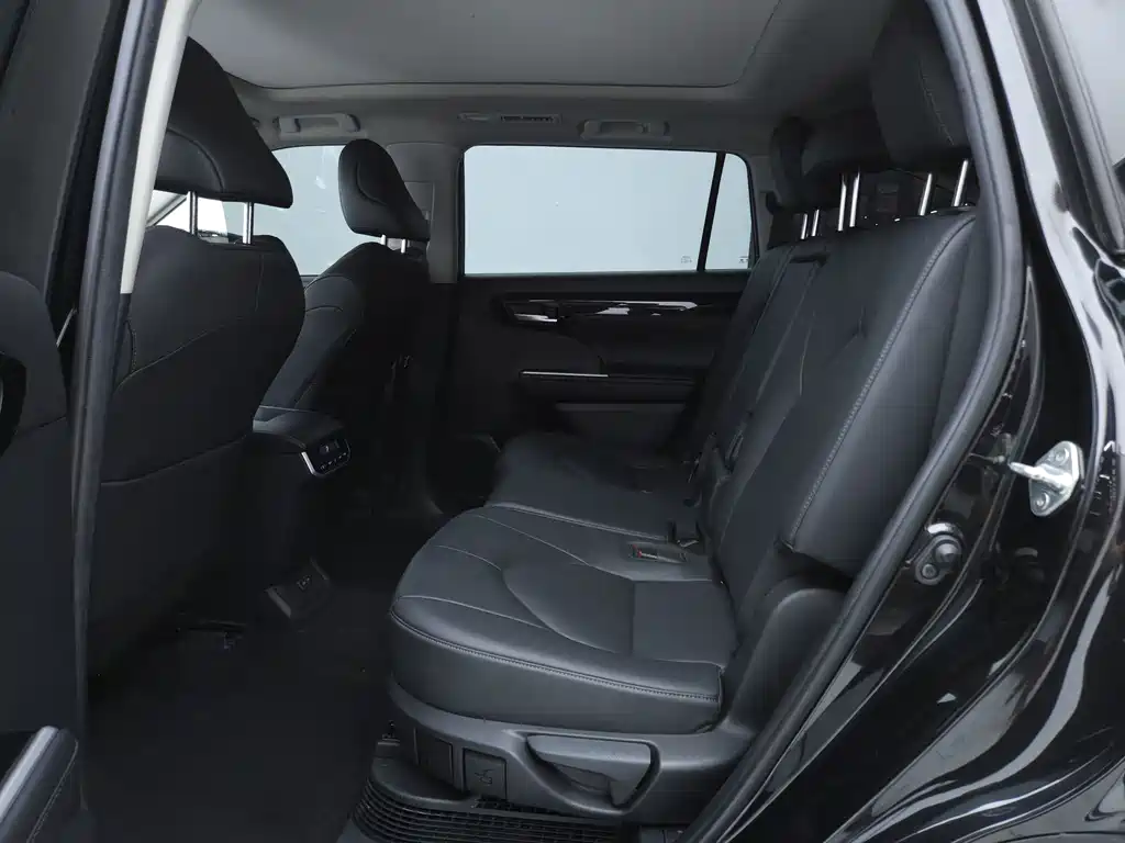 Toyota Highlander — миниатюра 9